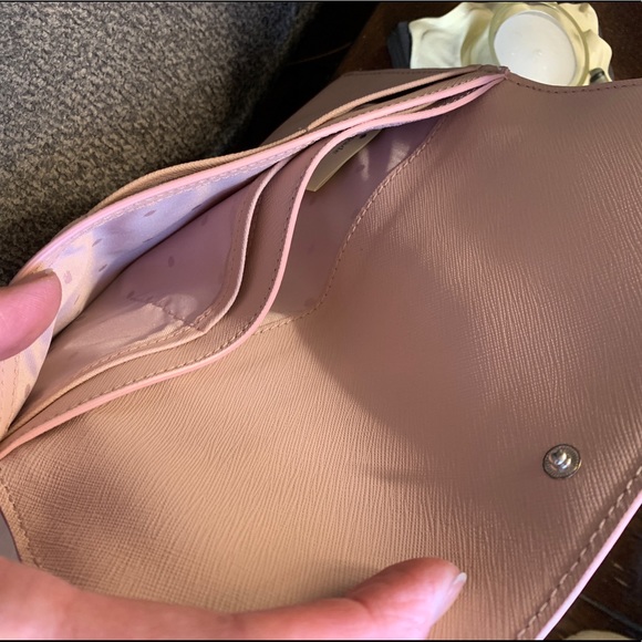 Authentic Kate Spade Crossgrain leather ❤️ wallet - Picture 4 of 8